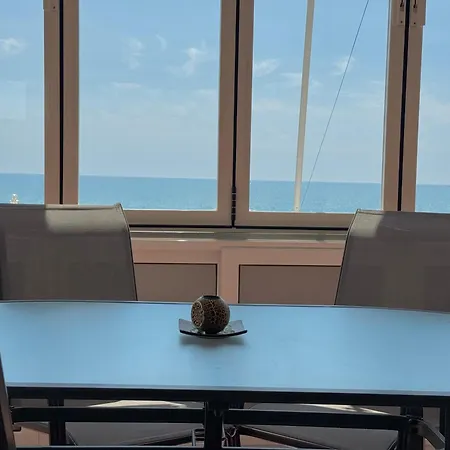 Trojan Sea View Apartmán *